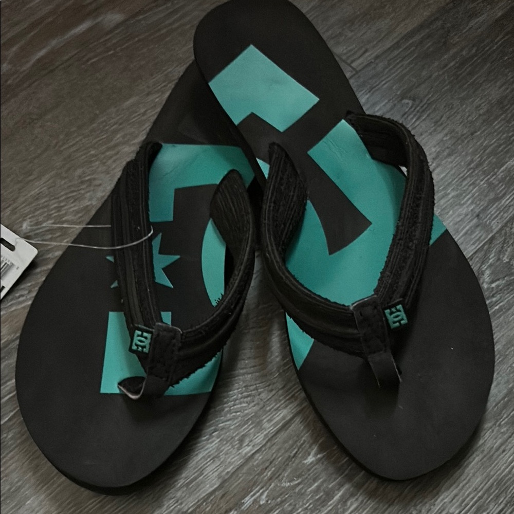 DC dark chocolate and emerald Women’s central